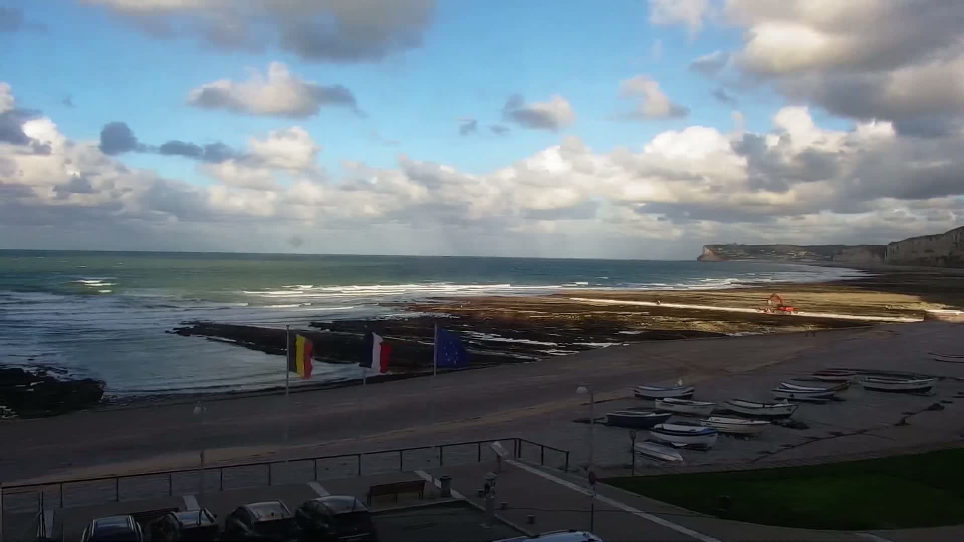 Yport Village & Plage Yport Beach Live Cam - Yport, Le Havre, Seine-Maritime, Normandie, France