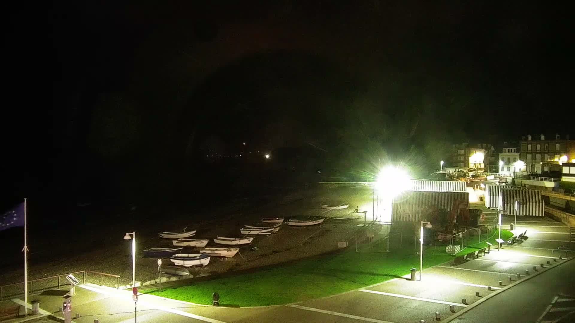 Yport Village & Plage Yport Beach Live Cam - Yport, Le Havre, Seine-Maritime, Normandie, France