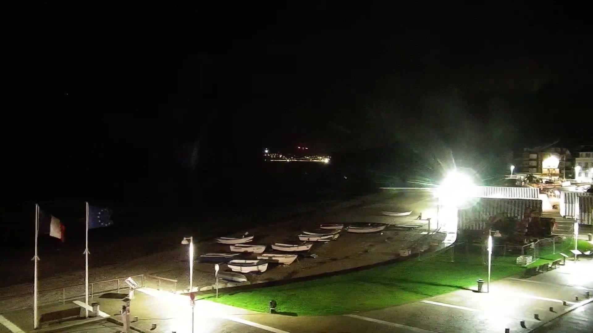 Yport Village & Plage Yport Beach Live Cam - Yport, Le Havre, Seine-Maritime, Normandie, France