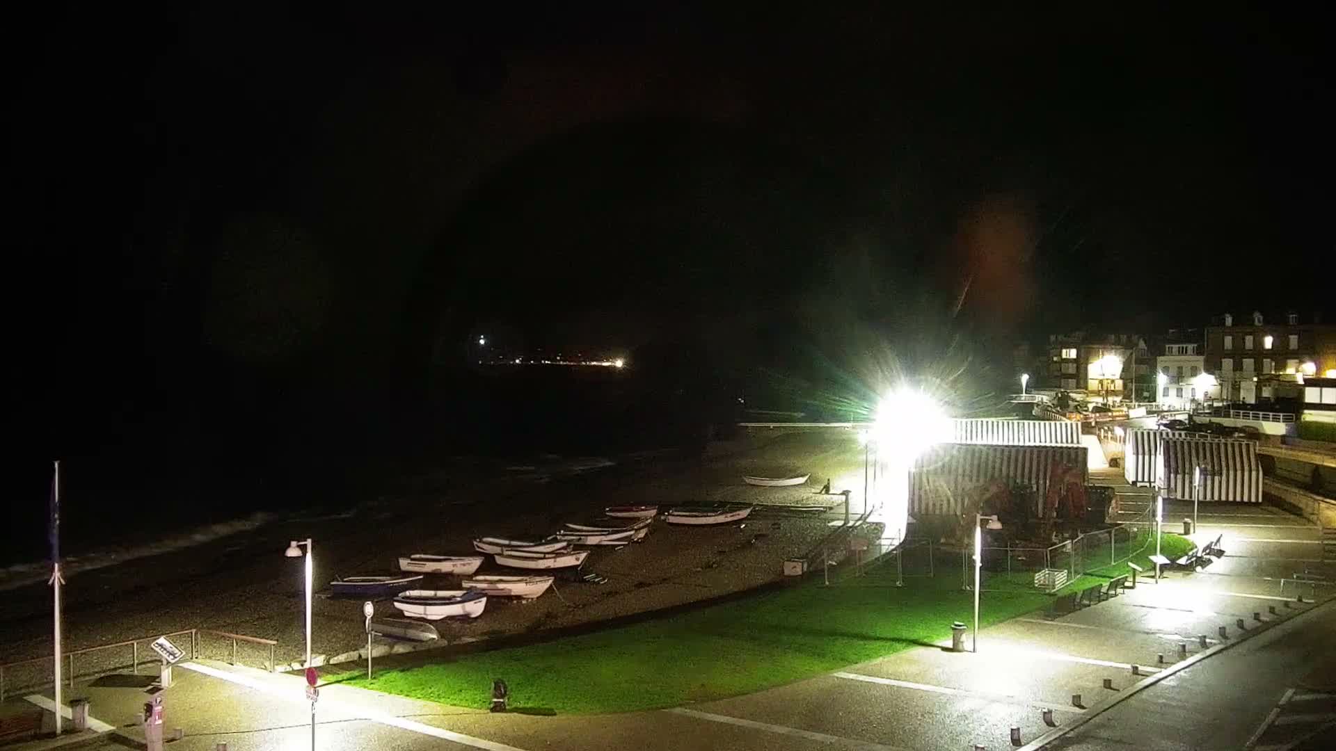 Yport Village & Plage Yport Beach Live Cam - Yport, Le Havre, Seine-Maritime, Normandie, France