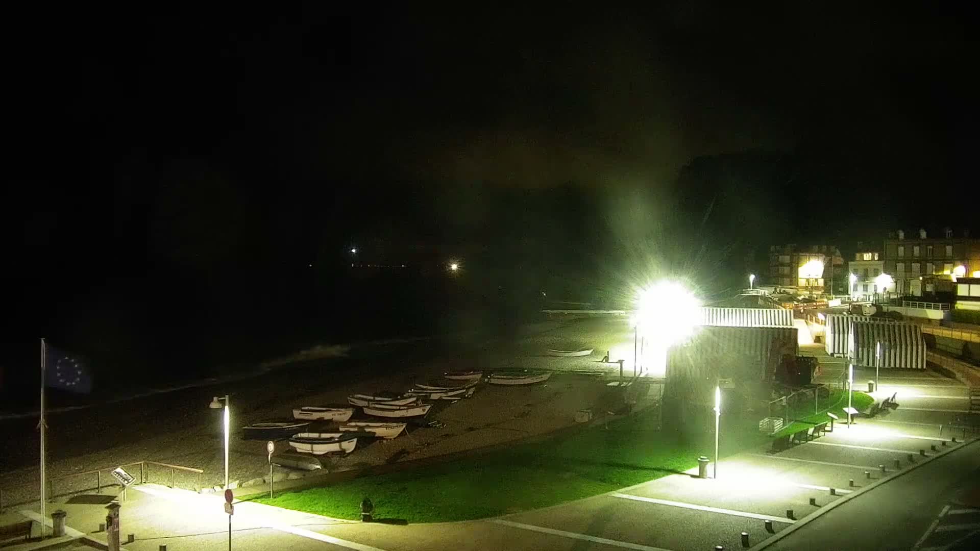 Yport Village & Plage Yport Beach Live Cam - Yport, Le Havre, Seine-Maritime, Normandie, France