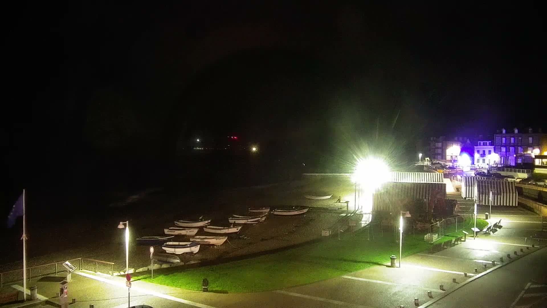 Yport Village & Plage Yport Beach Live Cam - Yport, Le Havre, Seine-Maritime, Normandie, France