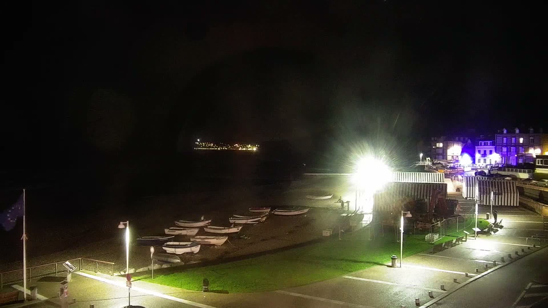 Yport Village & Plage Yport Beach Live Cam - Yport, Le Havre, Seine-Maritime, Normandie, France