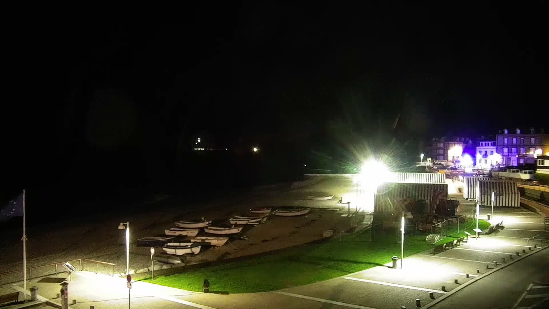 Yport Village & Plage Yport Beach Live Cam - Yport, Le Havre, Seine-Maritime, Normandie, France