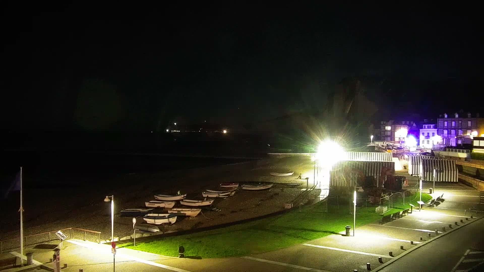 Yport Village & Plage Yport Beach Live Cam - Yport, Le Havre, Seine-Maritime, Normandie, France