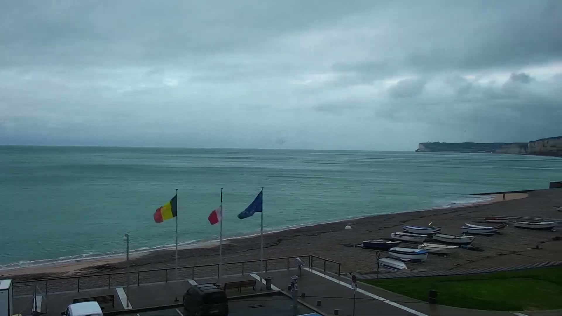 Yport Village & Plage Yport Beach Live Cam - Yport, Le Havre, Seine-Maritime, Normandie, France