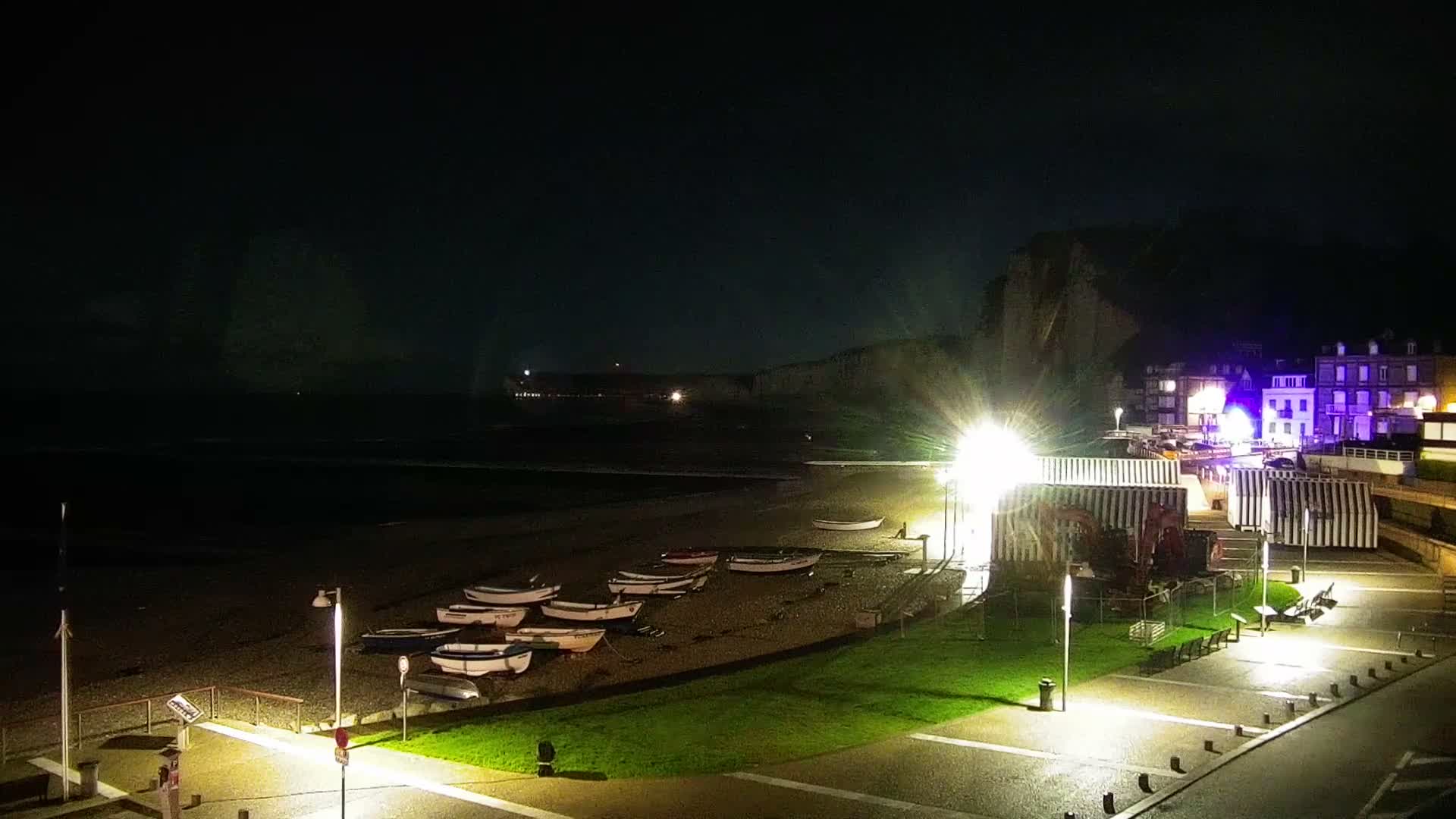 Yport Village & Plage Yport Beach Live Cam - Yport, Le Havre, Seine-Maritime, Normandie, France