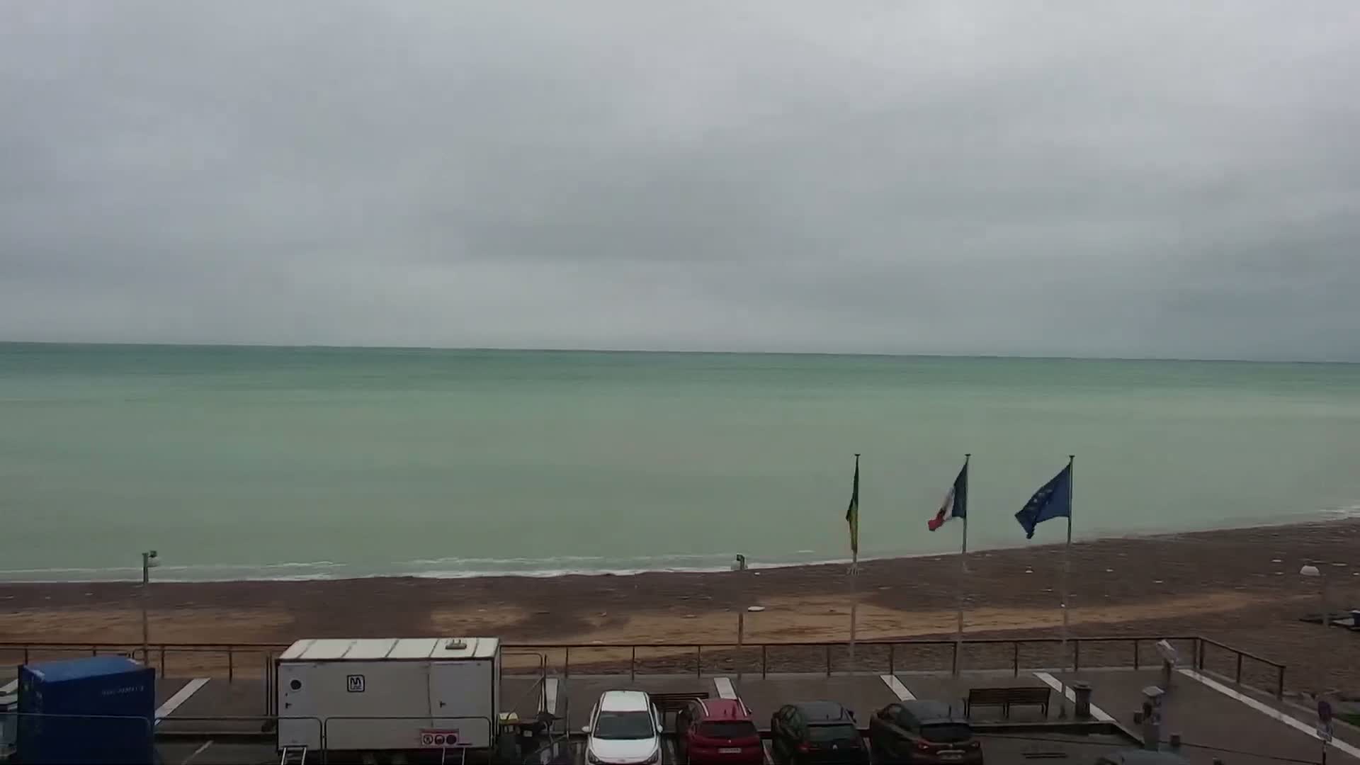Yport Village & Plage Yport Beach Live Cam - Yport, Le Havre, Seine-Maritime, Normandie, France