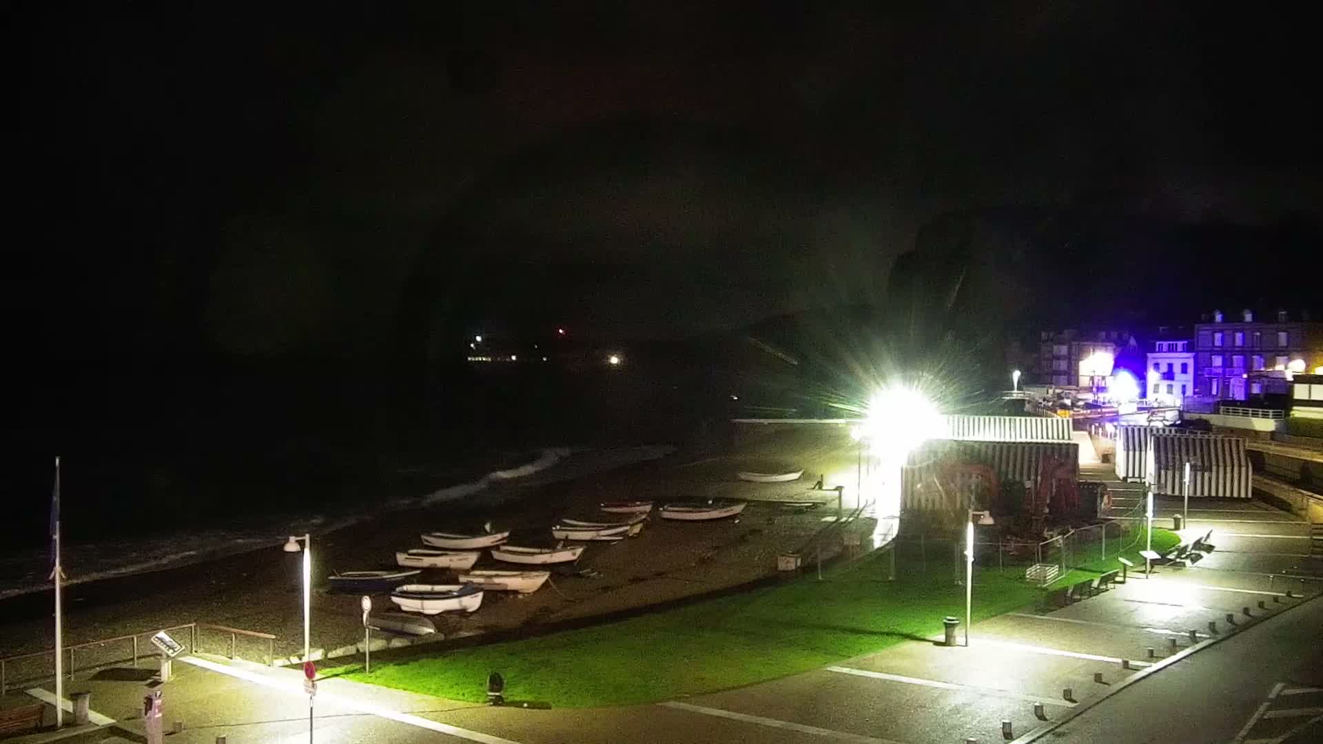 Yport Village & Plage Yport Beach Live Cam - Yport, Le Havre, Seine-Maritime, Normandie, France