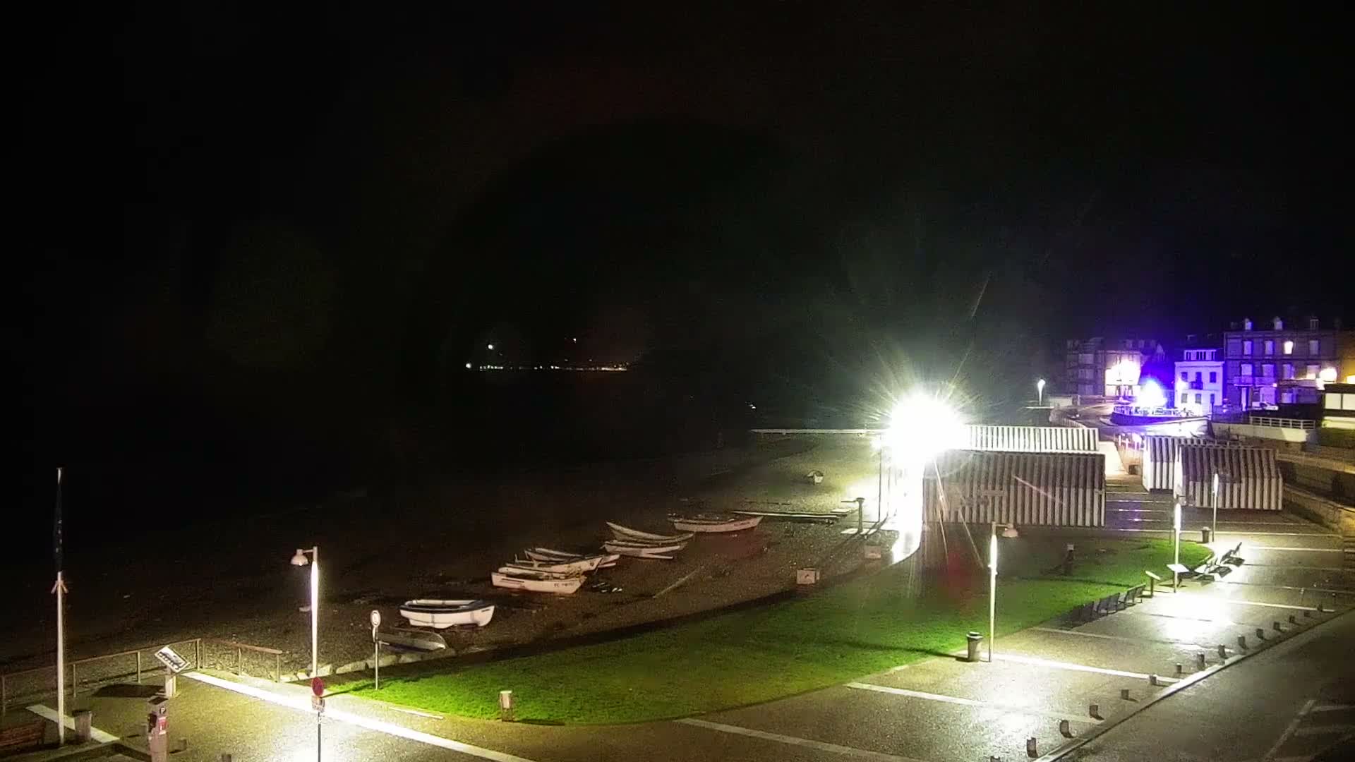Yport Village & Plage Yport Beach Live Cam - Yport, Le Havre, Seine-Maritime, Normandie, France