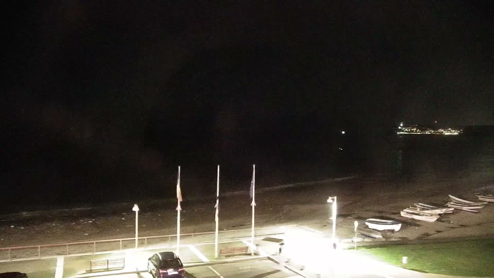 Yport Village & Plage Yport Beach Live Cam - Yport, Le Havre, Seine-Maritime, Normandie, France