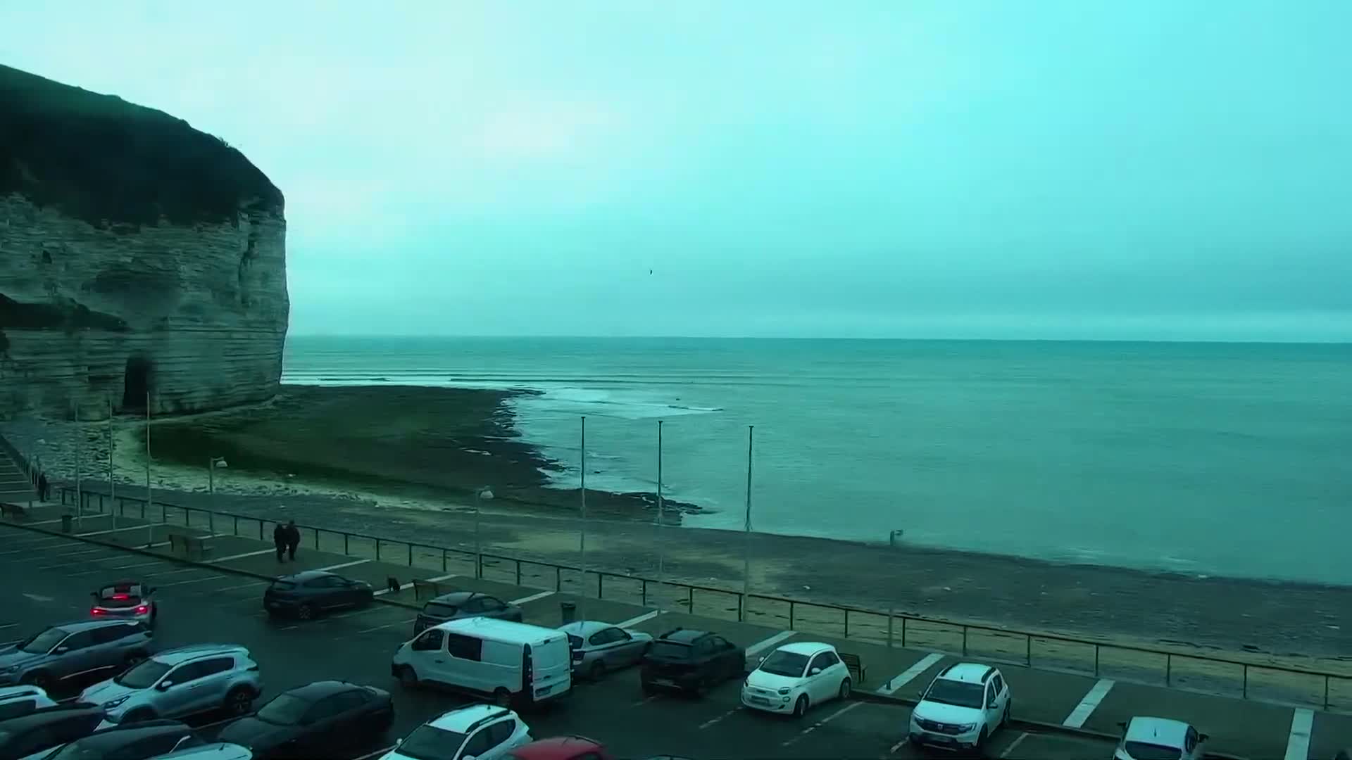Yport Village & Plage Yport Beach Live Cam - Yport, Le Havre, Seine-Maritime, Normandie, France