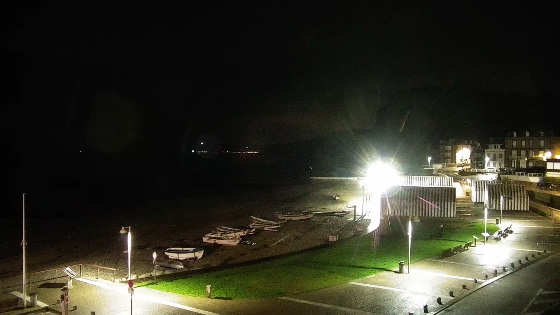 Yport Village & Plage Yport Beach Live Cam - Yport, Le Havre, Seine-Maritime, Normandie, France