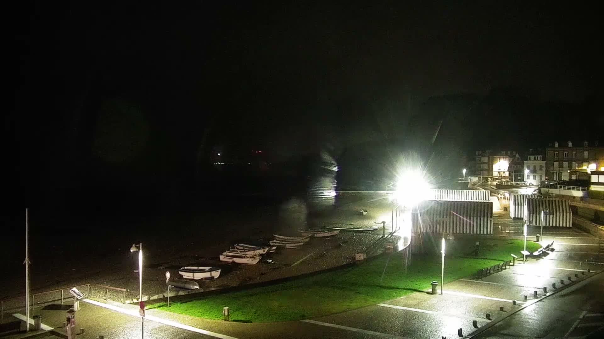 Yport Village & Plage Yport Beach Live Cam - Yport, Le Havre, Seine-Maritime, Normandie, France
