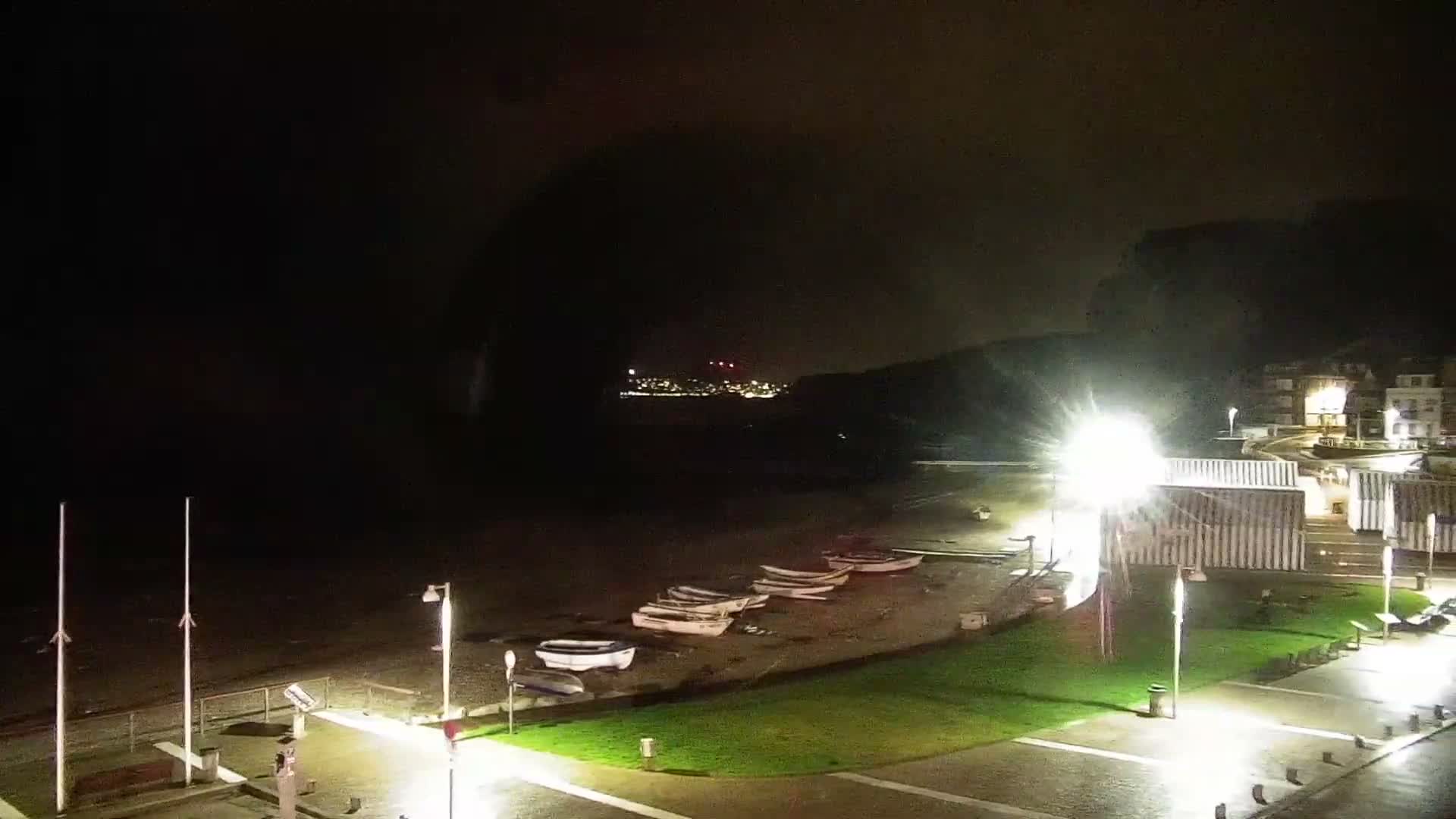 Yport Village & Plage Yport Beach Live Cam - Yport, Le Havre, Seine-Maritime, Normandie, France