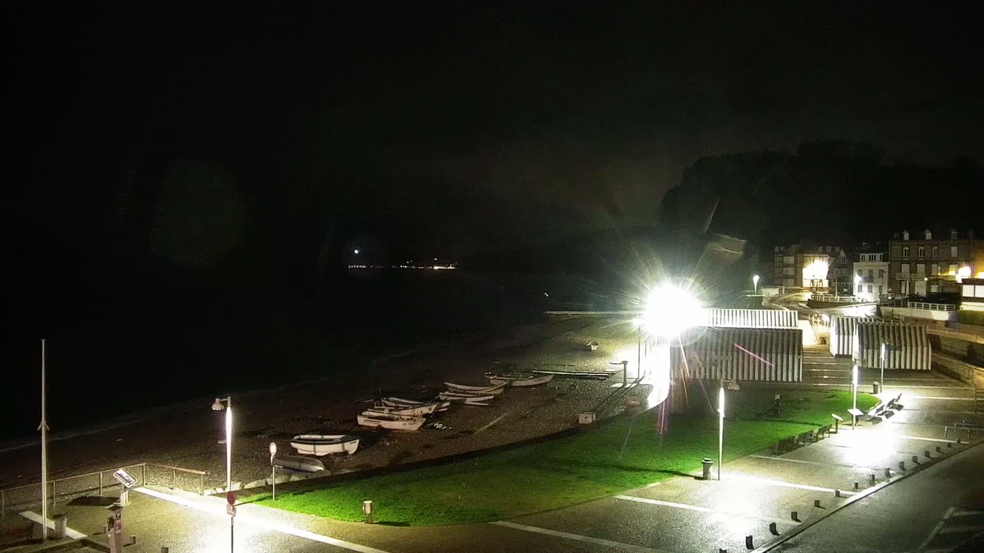 Yport Village & Plage Yport Beach Live Cam - Yport, Le Havre, Seine-Maritime, Normandie, France
