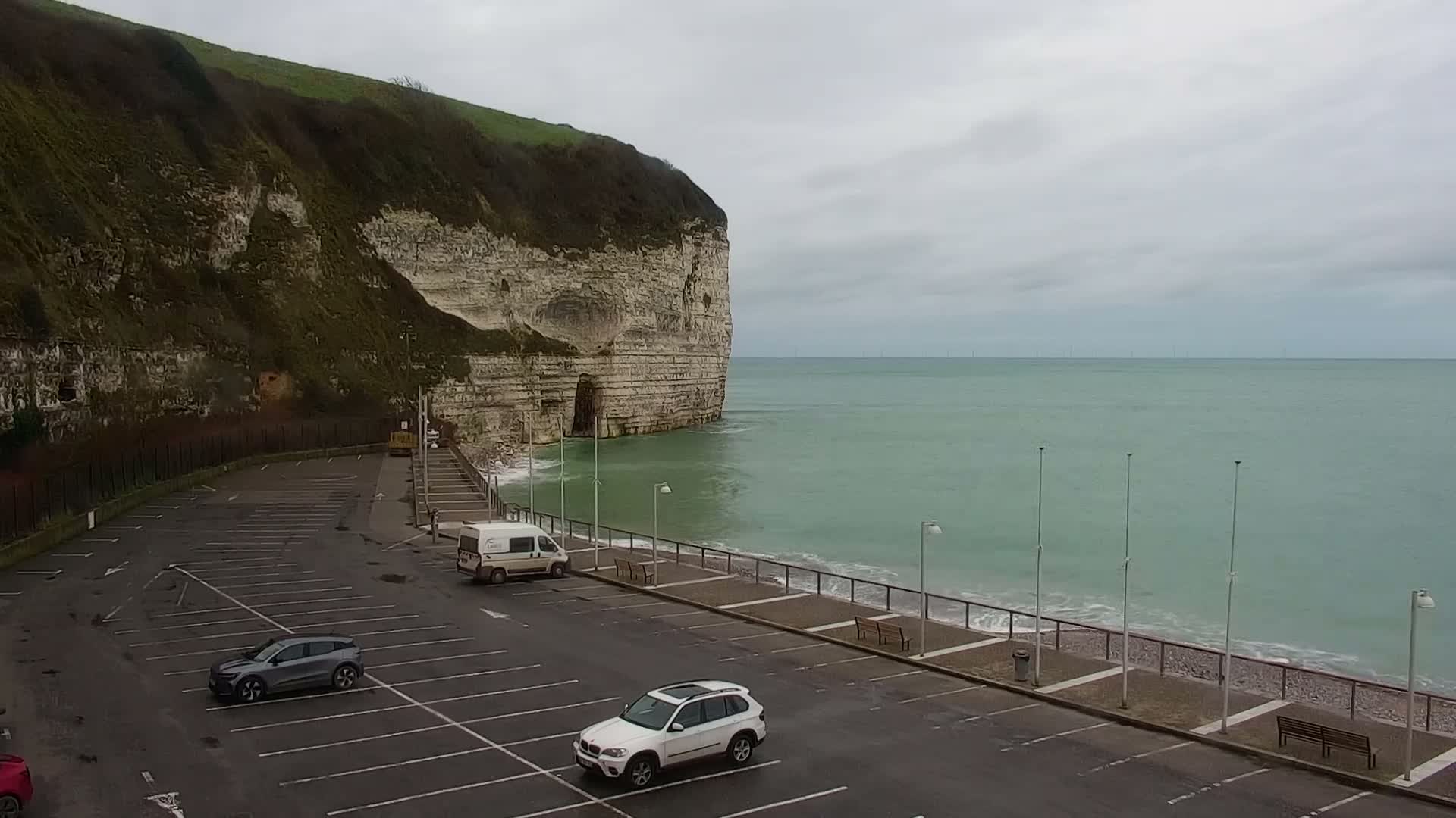 Yport Village & Plage Yport Beach Live Cam - Yport, Le Havre, Seine-Maritime, Normandie, France