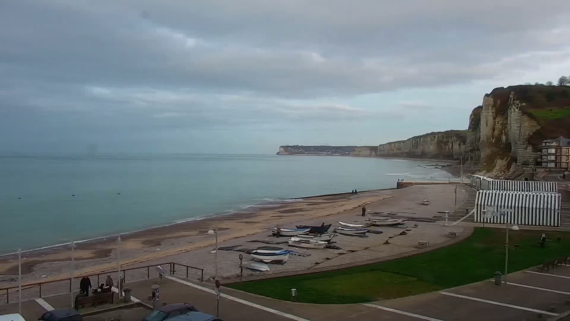 Yport Village & Plage Yport Beach Live Cam - Yport, Le Havre, Seine-Maritime, Normandie, France