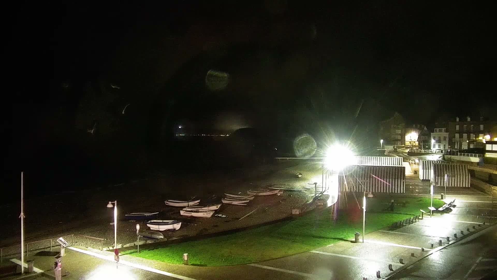 Yport Village & Plage Yport Beach Live Cam - Yport, Le Havre, Seine-Maritime, Normandie, France