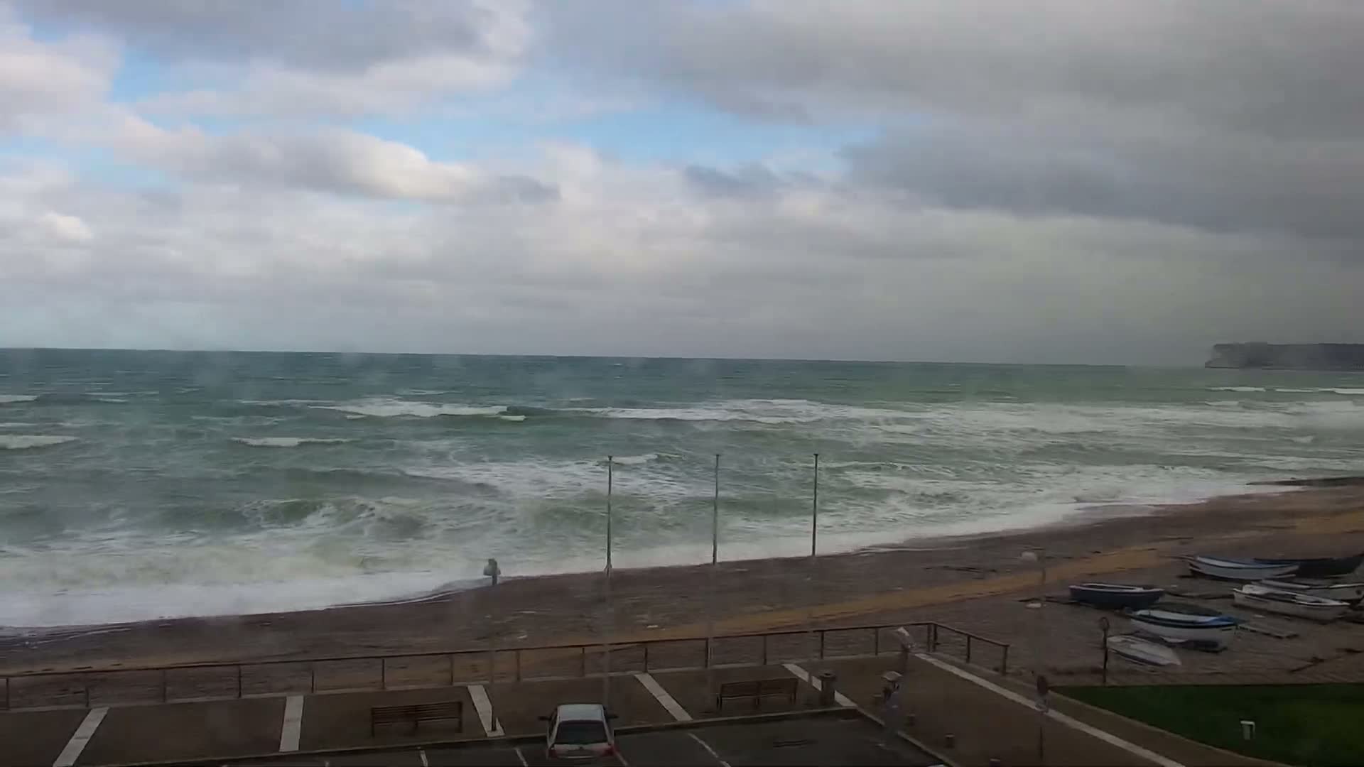 Yport Village & Plage Yport Beach Live Cam - Yport, Le Havre, Seine-Maritime, Normandie, France