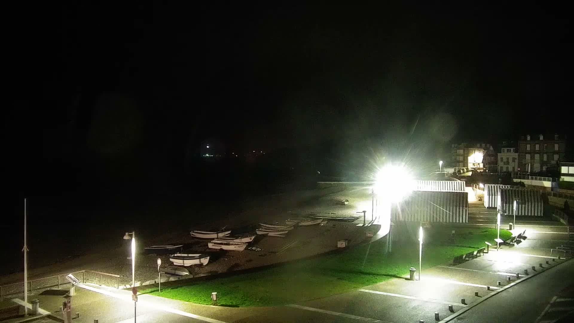 Yport Village & Plage Yport Beach Live Cam - Yport, Le Havre, Seine-Maritime, Normandie, France