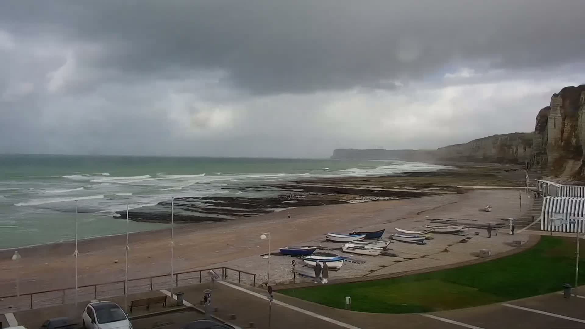Yport Village & Plage Yport Beach Live Cam - Yport, Le Havre, Seine-Maritime, Normandie, France