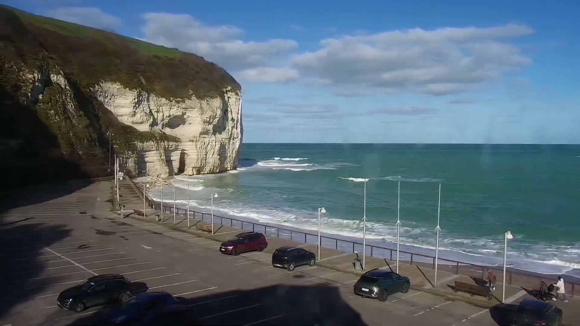 Yport Village & Plage Yport Beach Live Cam - Yport, Le Havre, Seine-Maritime, Normandie, France