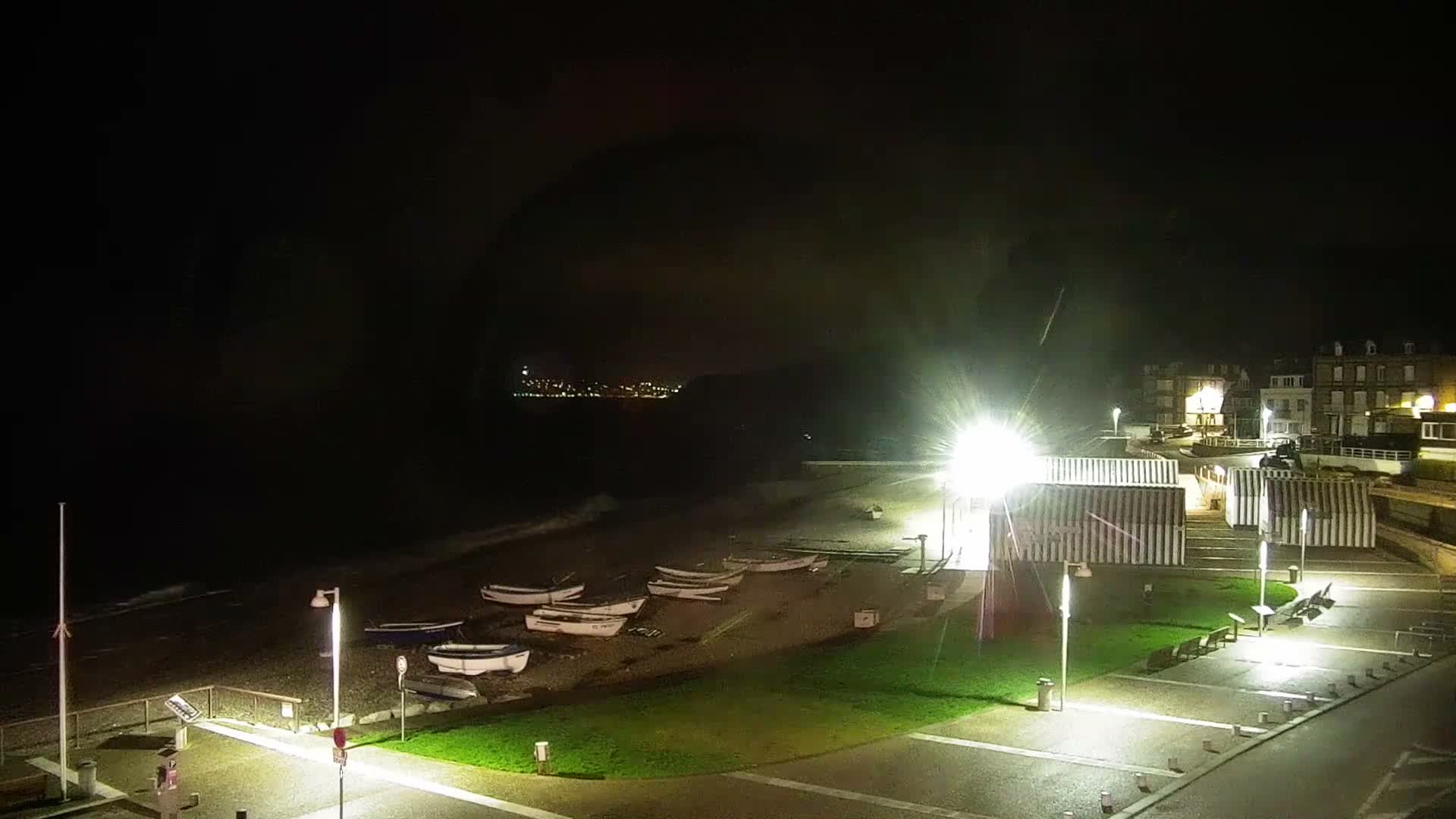 Yport Village & Plage Yport Beach Live Cam - Yport, Le Havre, Seine-Maritime, Normandie, France