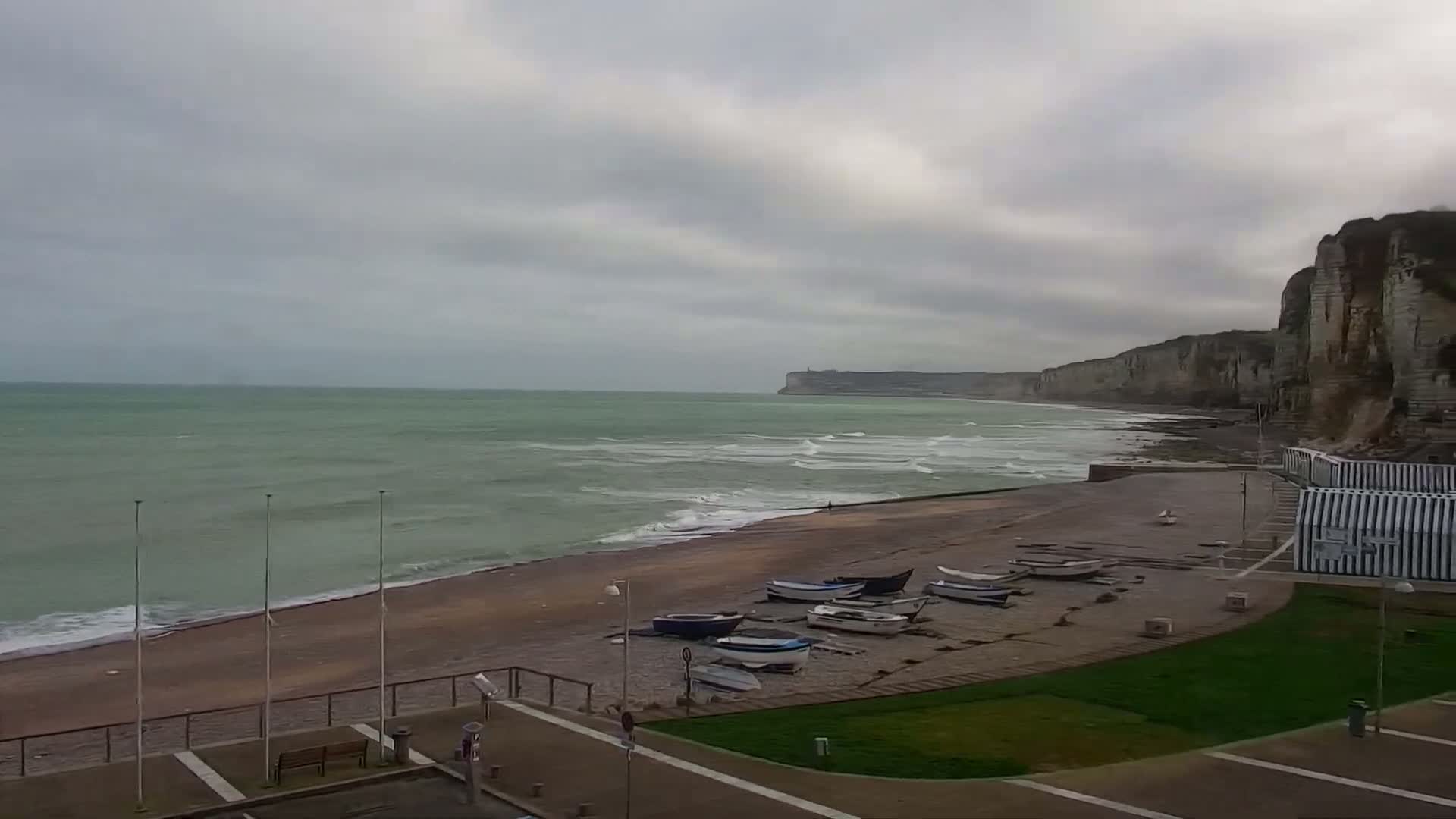 Yport Village & Plage Yport Beach Live Cam - Yport, Le Havre, Seine-Maritime, Normandie, France