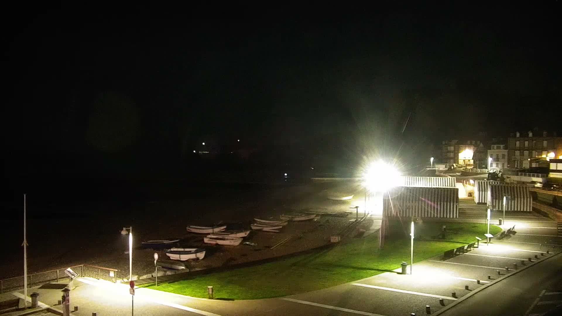 Yport Village & Plage Yport Beach Live Cam - Yport, Le Havre, Seine-Maritime, Normandie, France