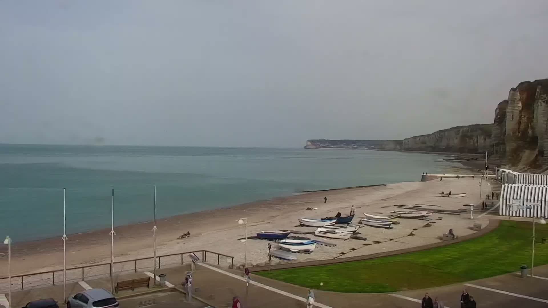 Yport Village & Plage Yport Beach Live Cam - Yport, Le Havre, Seine-Maritime, Normandie, France
