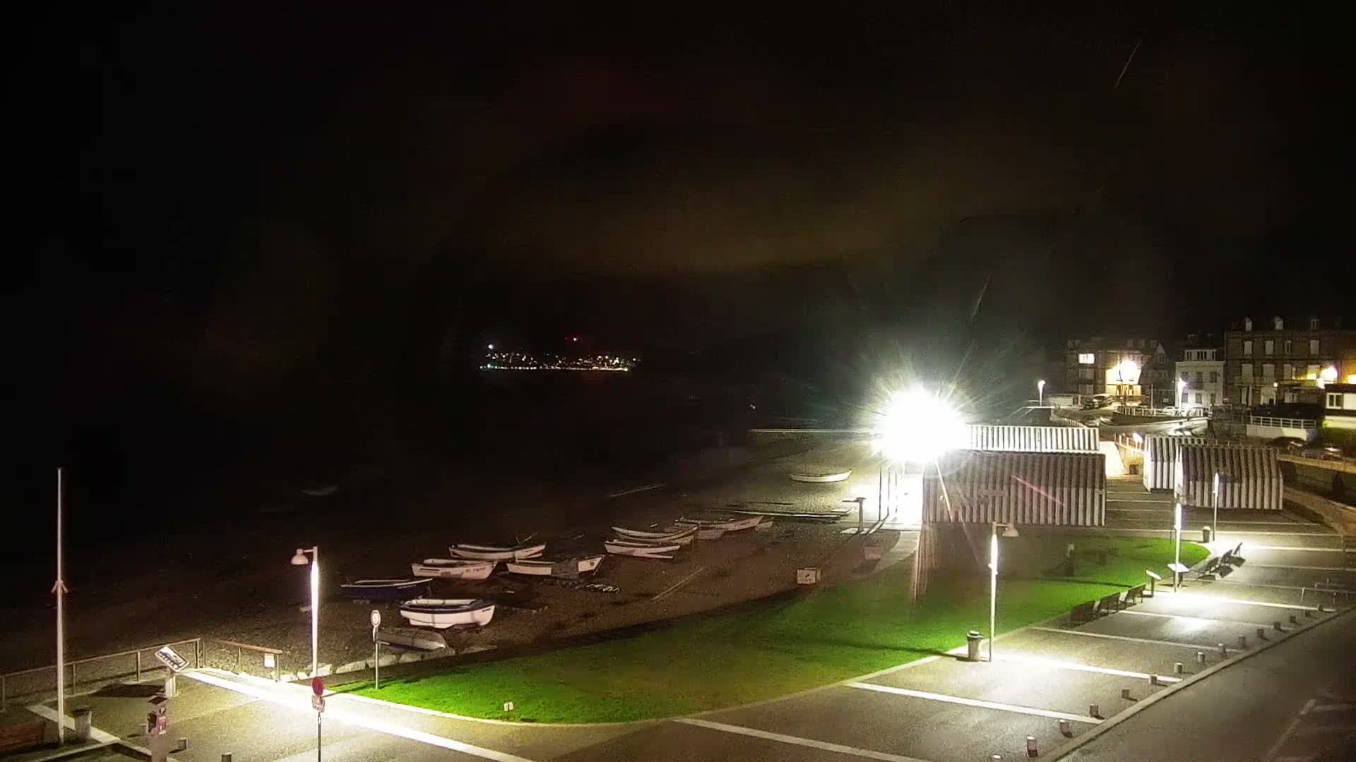 Yport Village & Plage Yport Beach Live Cam - Yport, Le Havre, Seine-Maritime, Normandie, France