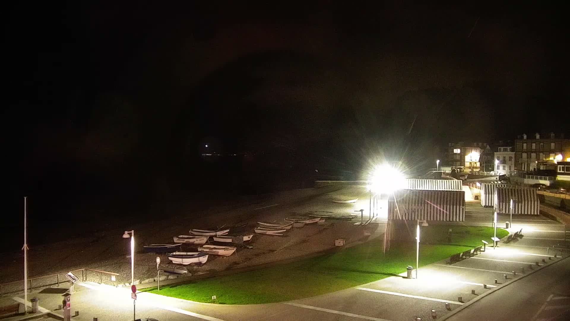 Yport Village & Plage Yport Beach Live Cam - Yport, Le Havre, Seine-Maritime, Normandie, France