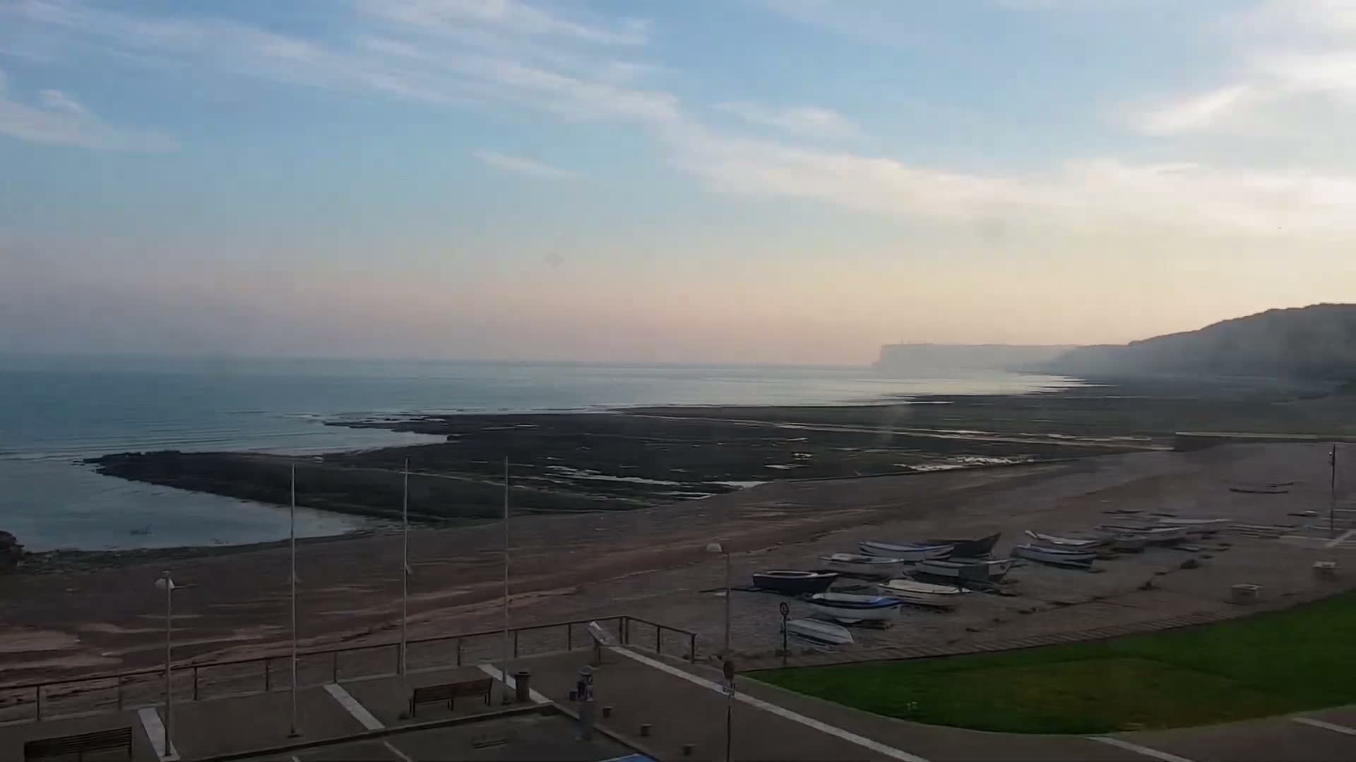 Yport Village & Plage Yport Beach Live Cam - Yport, Le Havre, Seine-Maritime, Normandie, France
