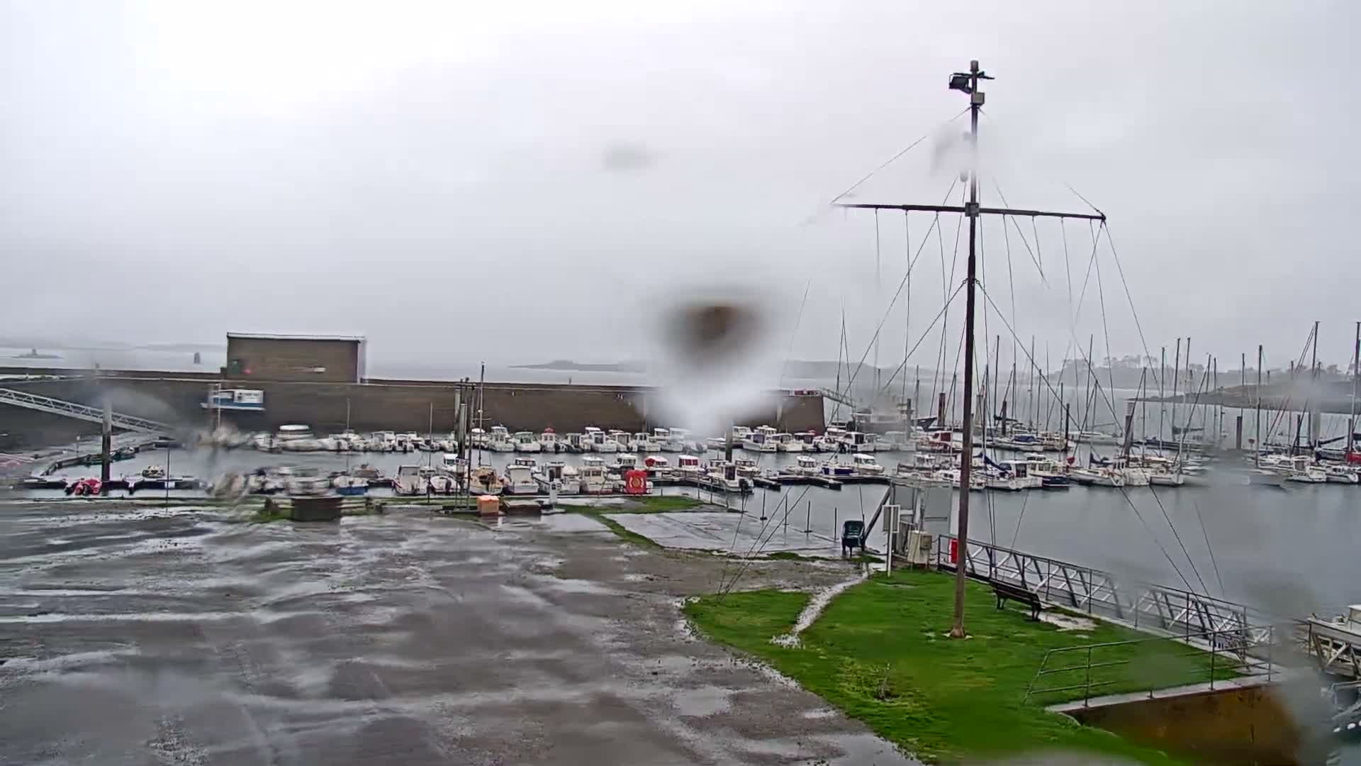 Landeda, Port de l'Aber Wrac'h Marine Live Cam - L'Aber Wrac'h, Landéda, Brest, Finistere, Bretagne, France