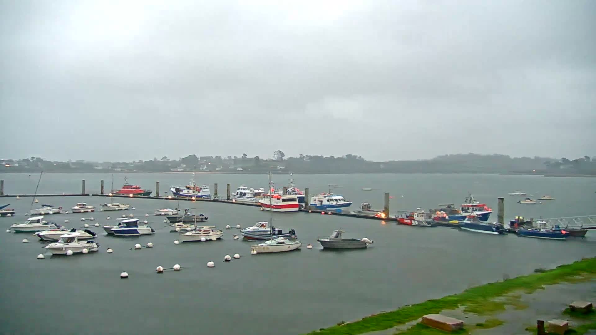 Landeda, Port de l'Aber Wrac'h Marine Live Cam - L'Aber Wrac'h, Landéda, Brest, Finistere, Bretagne, France