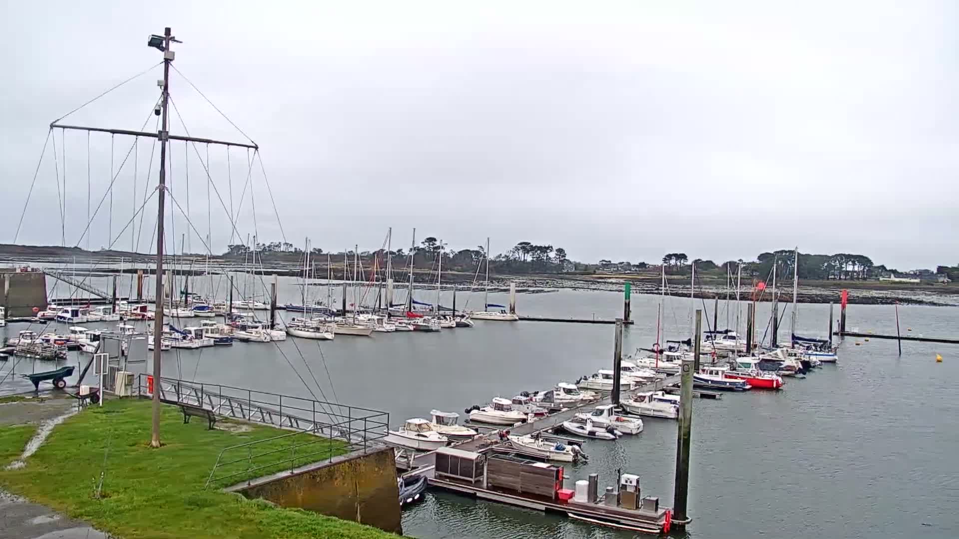 Landeda, Port de l'Aber Wrac'h Marine Live Cam - L'Aber Wrac'h, Landéda, Brest, Finistere, Bretagne, France