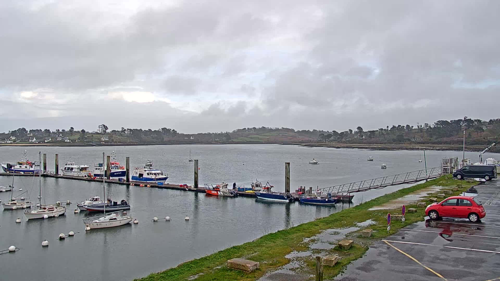 Landeda, Port de l'Aber Wrac'h Marine Live Cam - L'Aber Wrac'h, Landéda, Brest, Finistere, Bretagne, France