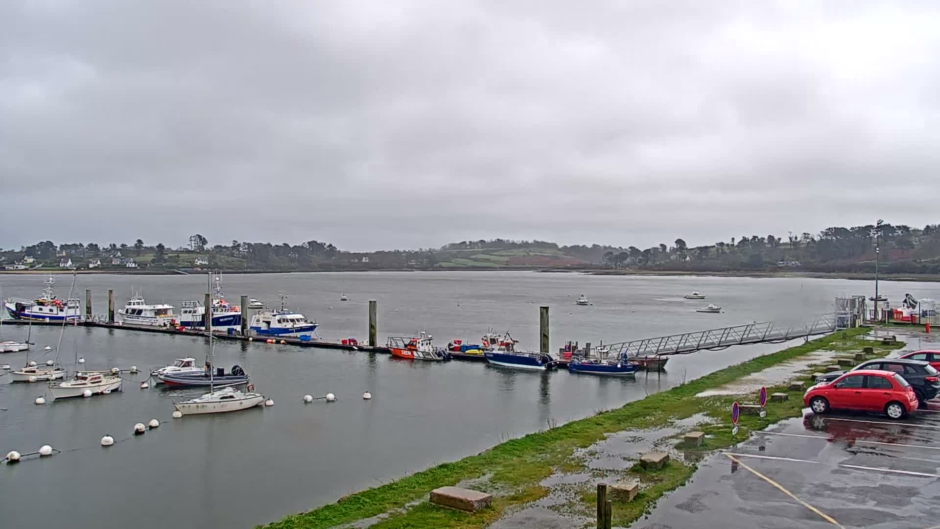 Landeda, Port de l'Aber Wrac'h Marine Live Cam - L'Aber Wrac'h, Landéda, Brest, Finistere, Bretagne, France