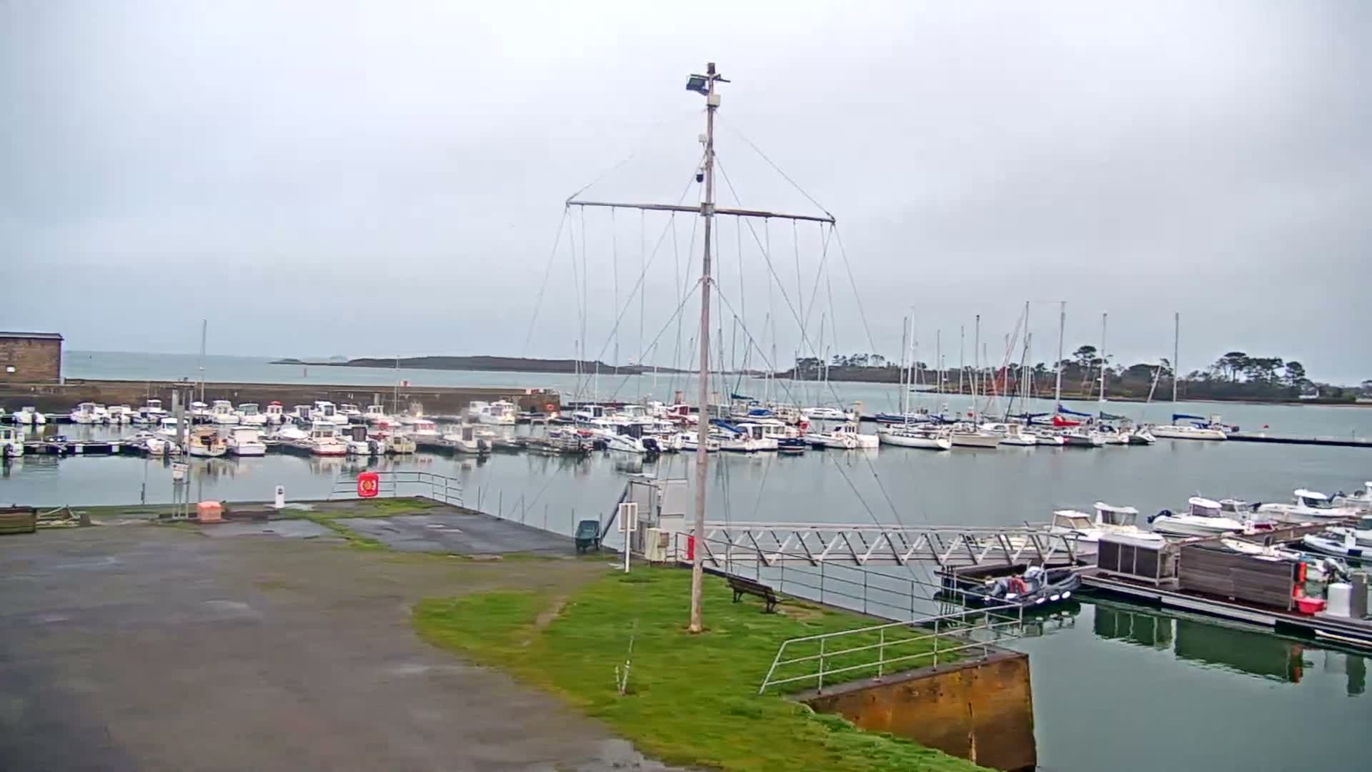 Landeda, Port de l'Aber Wrac'h Marine Live Cam - L'Aber Wrac'h, Landéda, Brest, Finistere, Bretagne, France