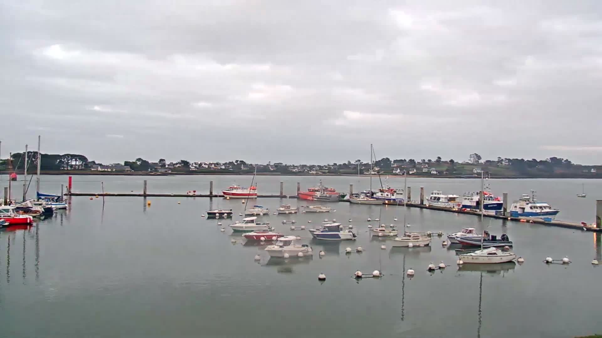 Landeda, Port de l'Aber Wrac'h Marine Live Cam - L'Aber Wrac'h, Landéda, Brest, Finistere, Bretagne, France