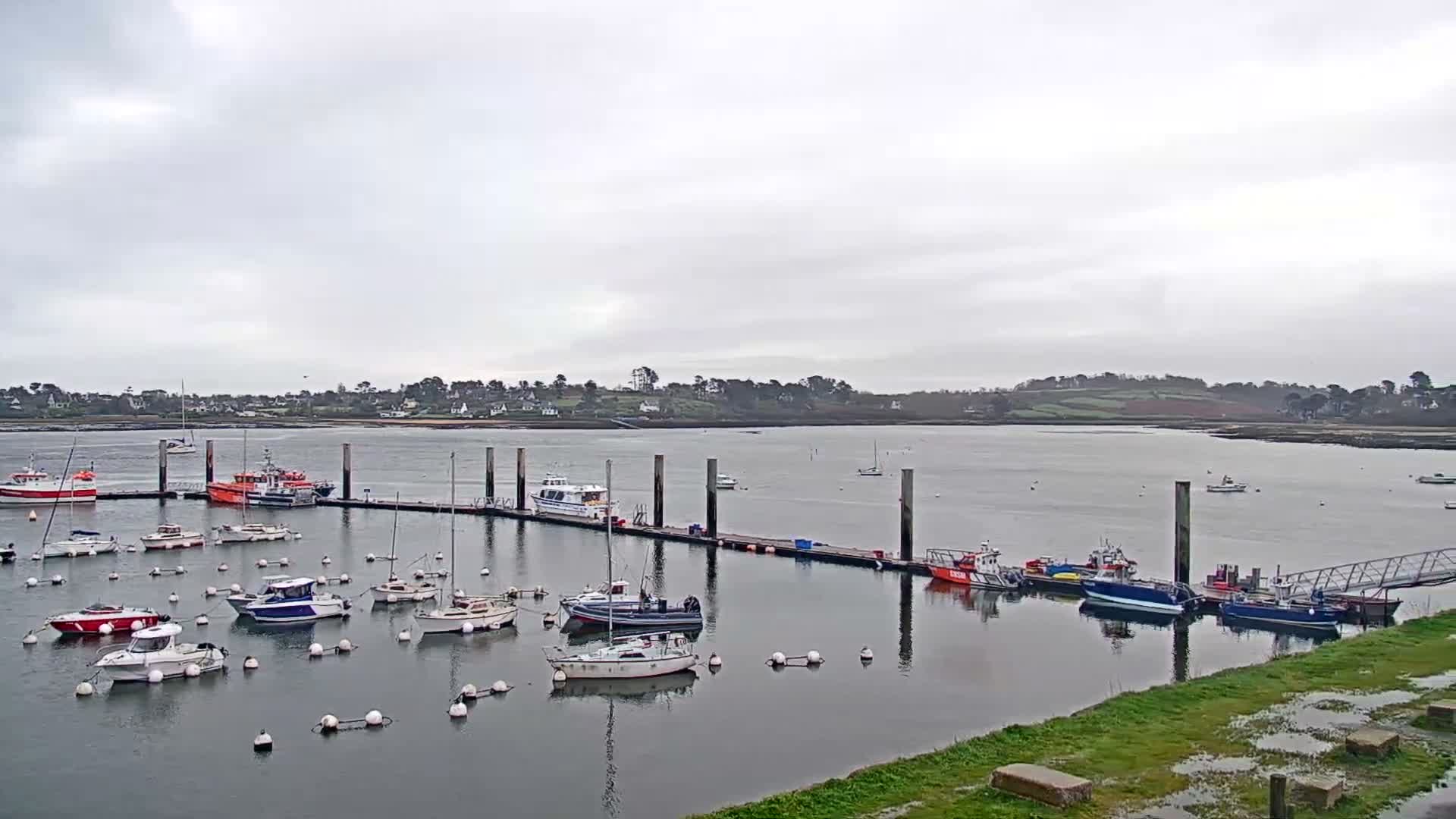 Landeda, Port de l'Aber Wrac'h Marine Live Cam - L'Aber Wrac'h, Landéda, Brest, Finistere, Bretagne, France