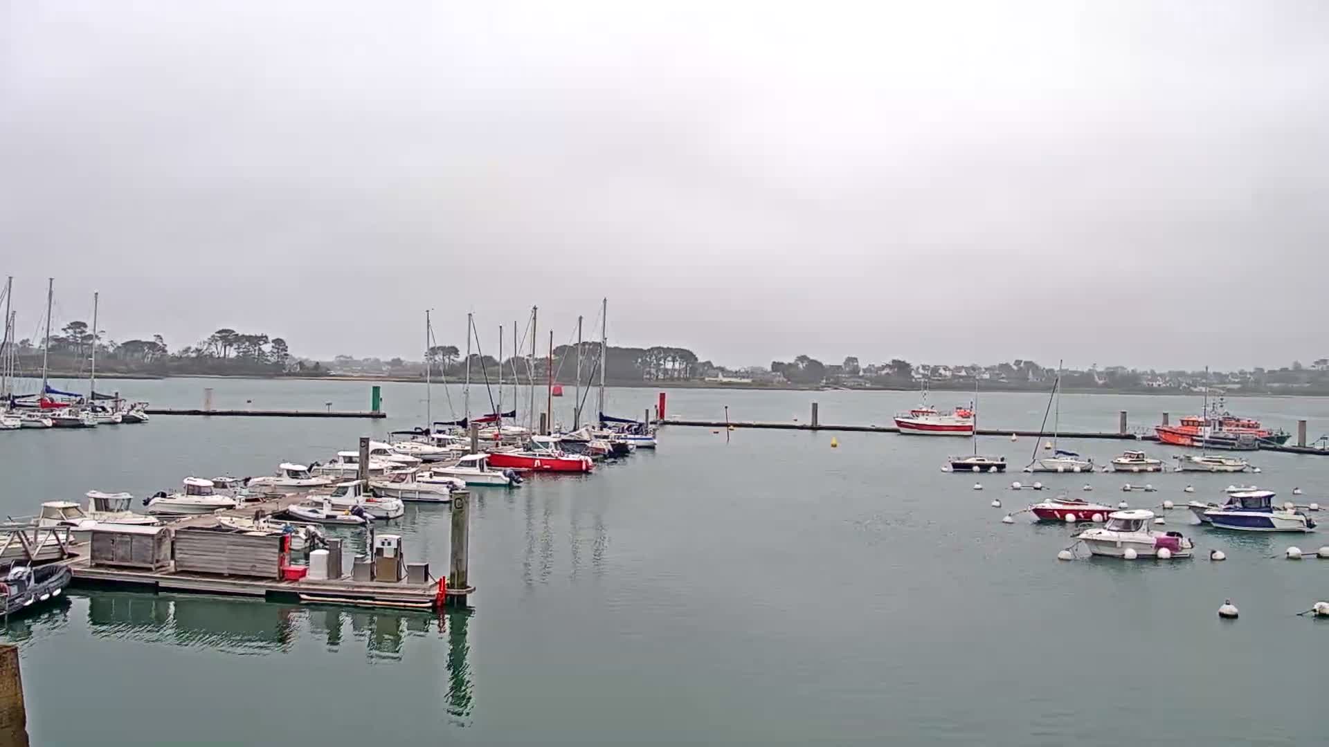 Landeda, Port de l'Aber Wrac'h Marine Live Cam - L'Aber Wrac'h, Landéda, Brest, Finistere, Bretagne, France