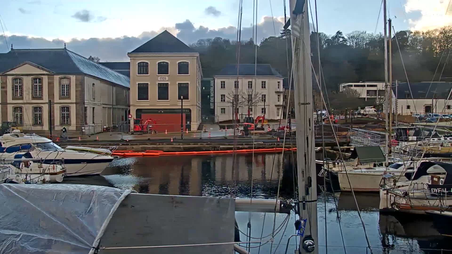 Morlaix City & Port de Morlaix Marine Live Cam - Coat Serho, Morlaix, Finistère, Bretagne, France
