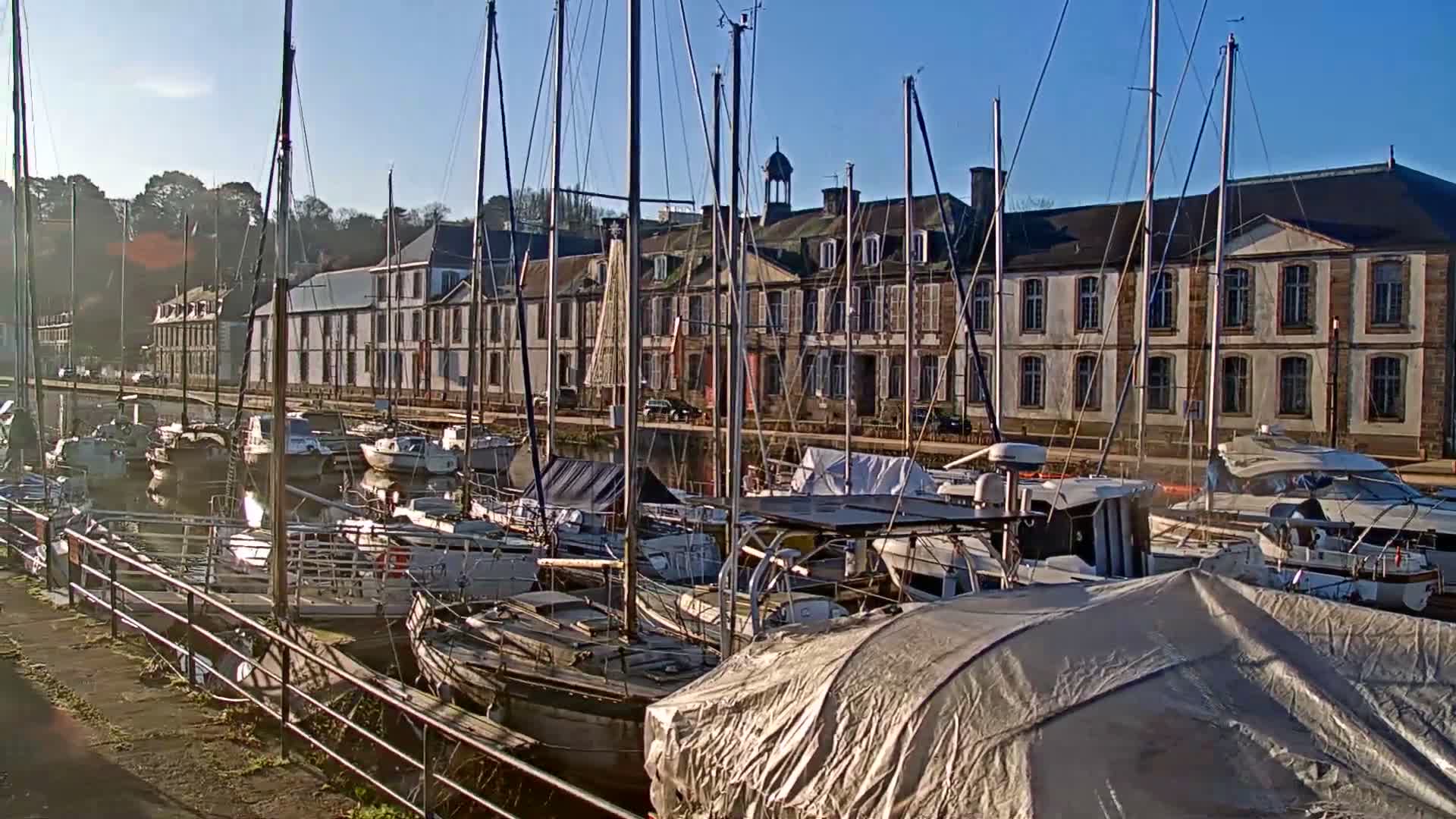 Morlaix City & Port de Morlaix Marine Live Cam - Coat Serho, Morlaix, Finistère, Bretagne, France