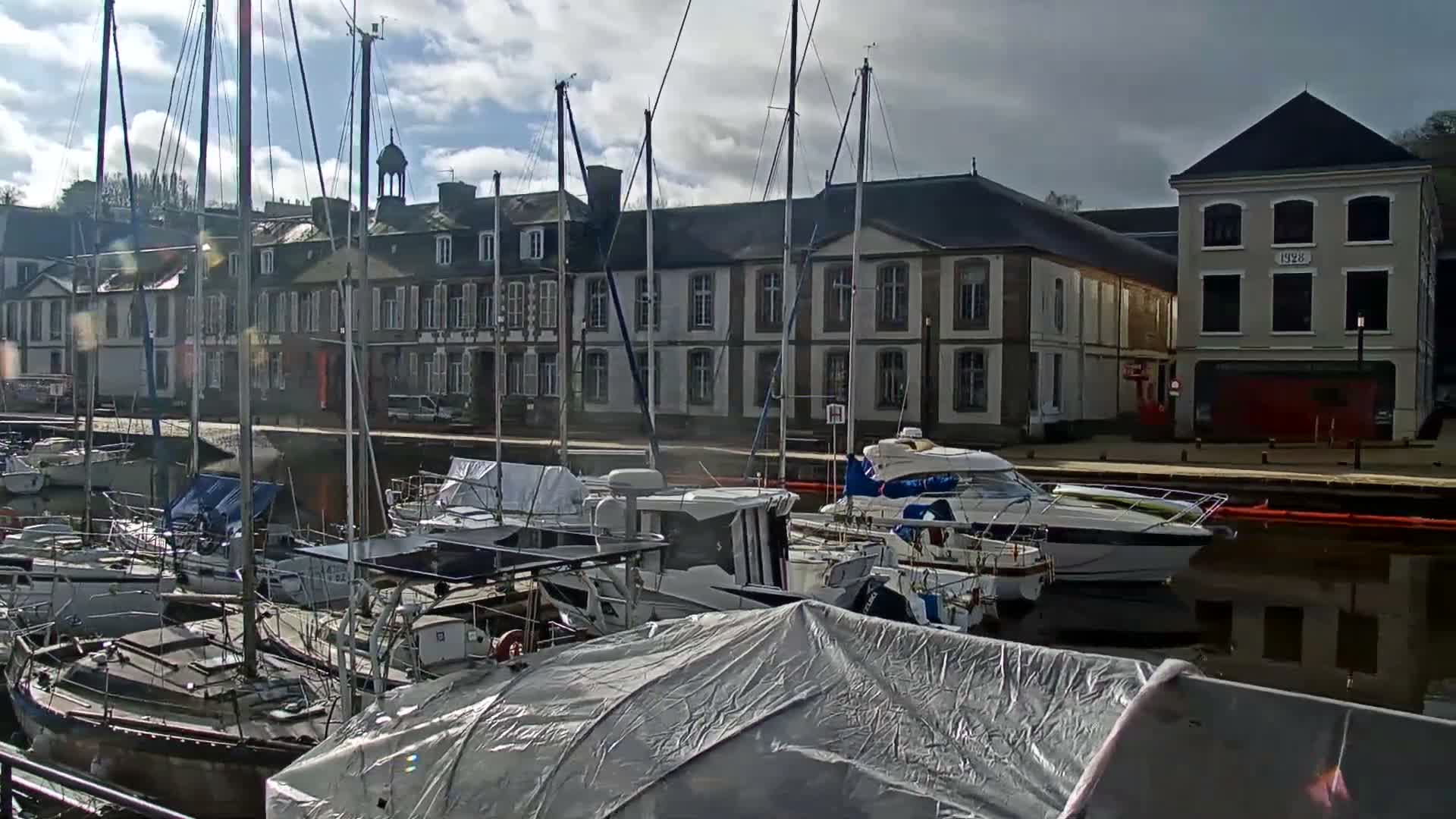 Morlaix City & Port de Morlaix Marine Live Cam - Coat Serho, Morlaix, Finistère, Bretagne, France