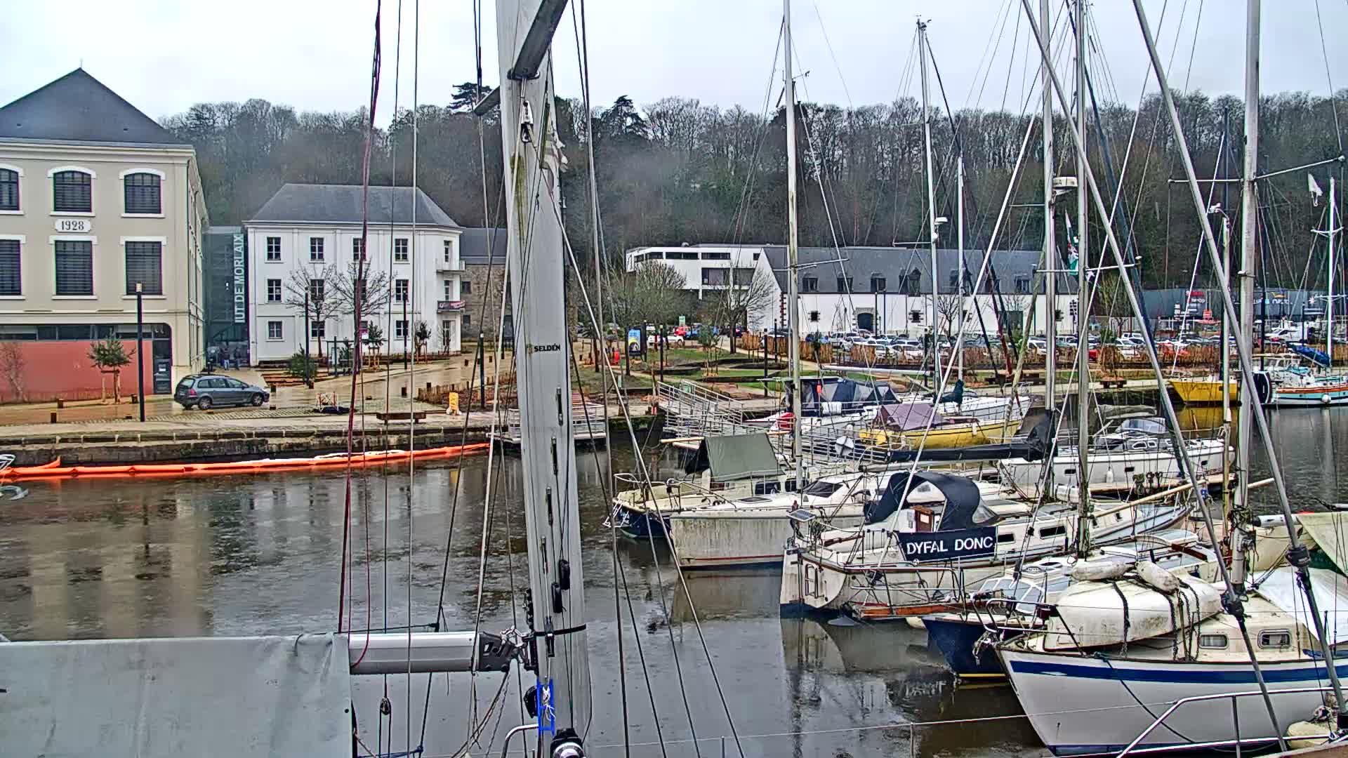 Morlaix City & Port de Morlaix Marine Live Cam - Coat Serho, Morlaix, Finistère, Bretagne, France