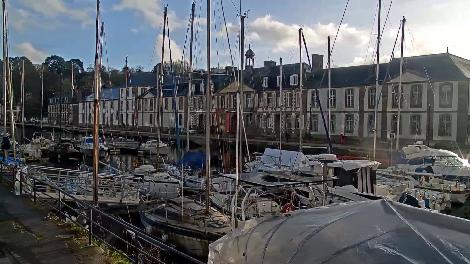 Morlaix City & Port de Morlaix Marine Live Cam - Coat Serho, Morlaix, Finistère, Bretagne, France