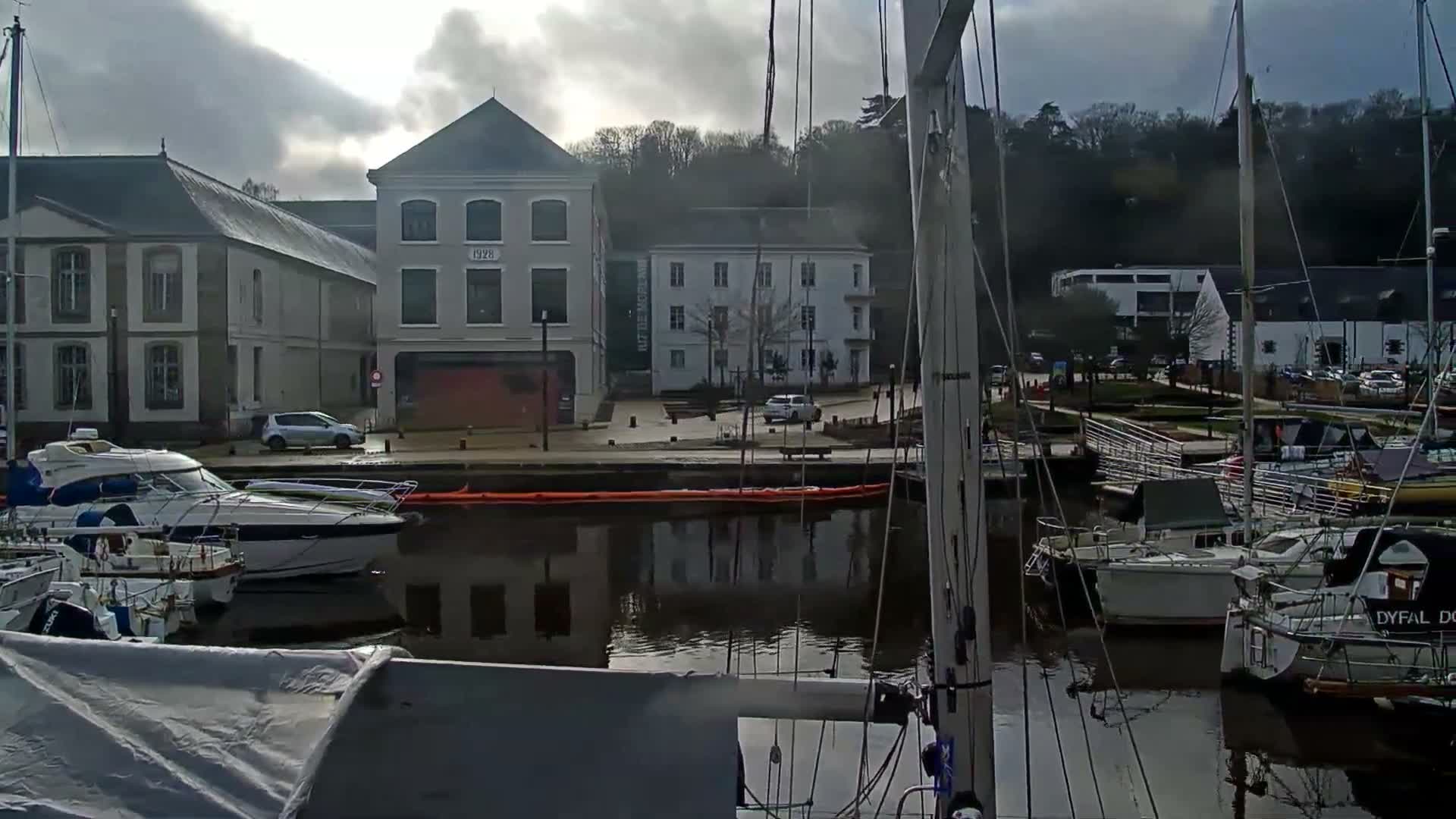 Morlaix City & Port de Morlaix Marine Live Cam - Coat Serho, Morlaix, Finistère, Bretagne, France