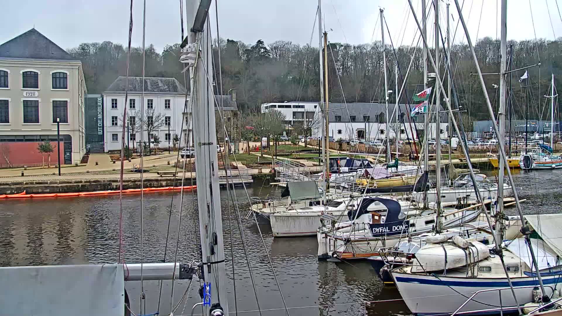 Morlaix City & Port de Morlaix Marine Live Cam - Coat Serho, Morlaix, Finistère, Bretagne, France